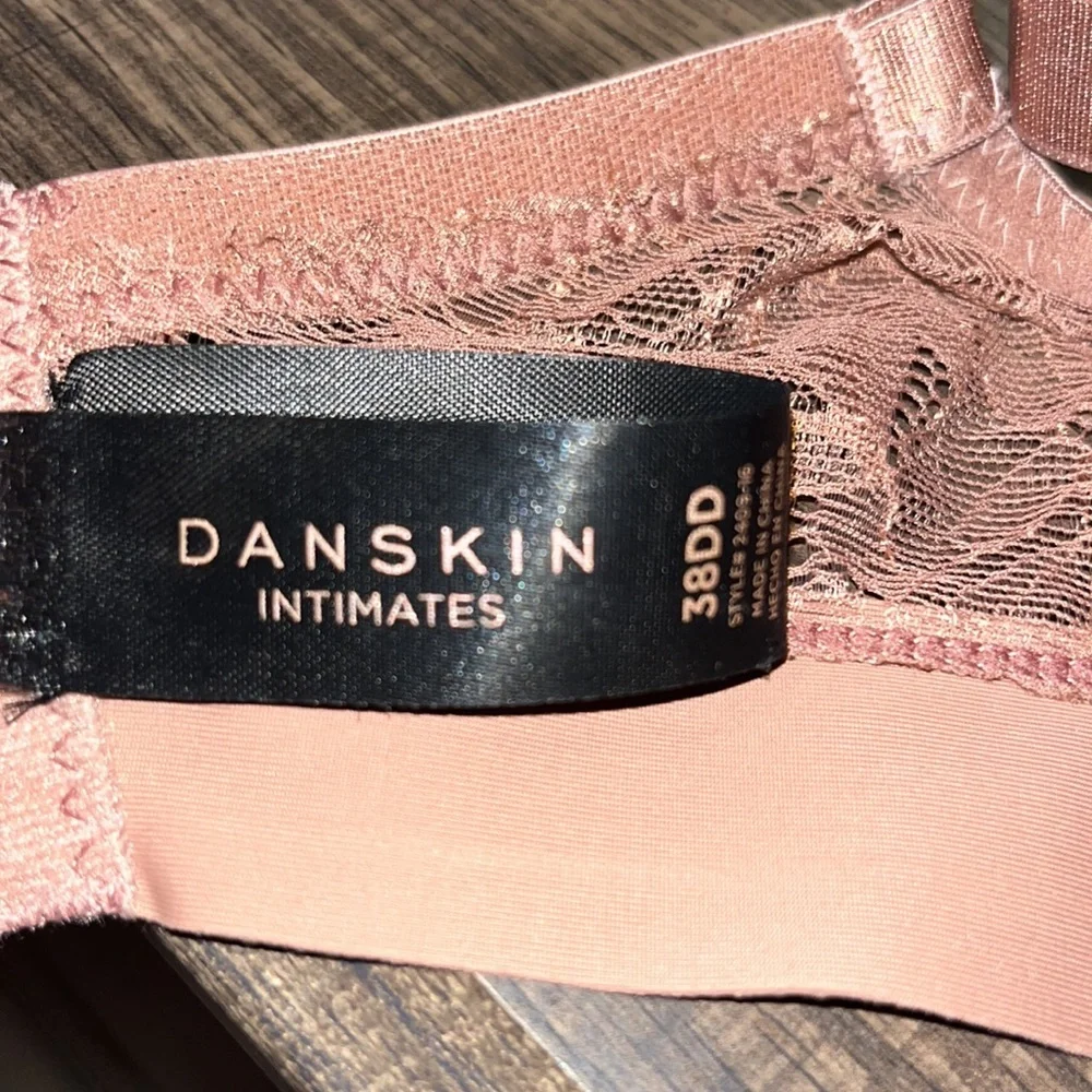 Danskin underwire lace